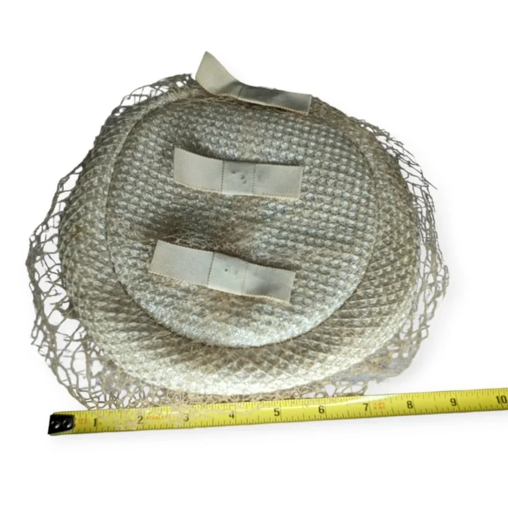 Vintage Ivory Pill Box Hat with Net Veil - Picture 10 of 12